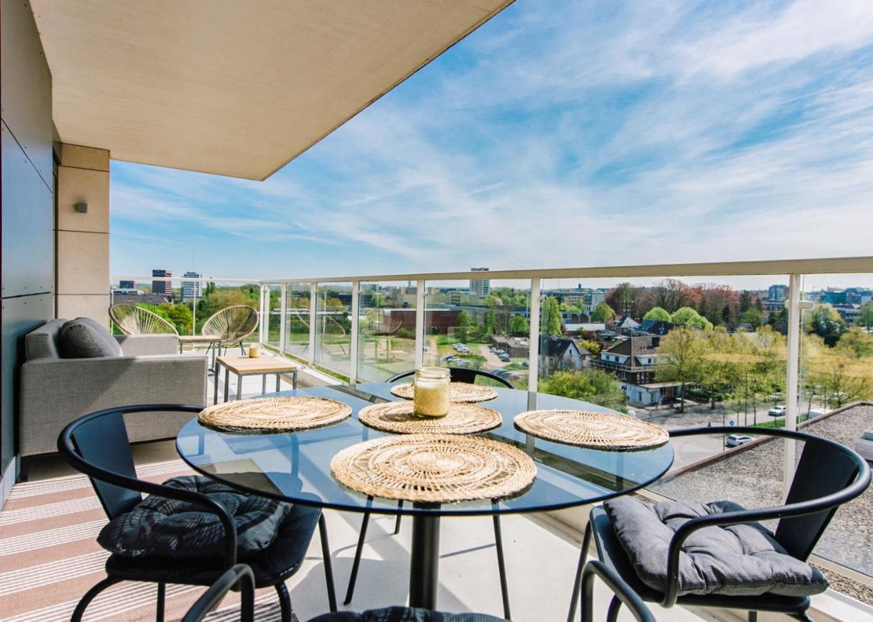 Shs Homes-Luxe Highrise, 2 Bedrooms, Kitchen, Free Parking, Stunning View, Large Tarrasse, Workspace Άσσελτ Εξωτερικό φωτογραφία
